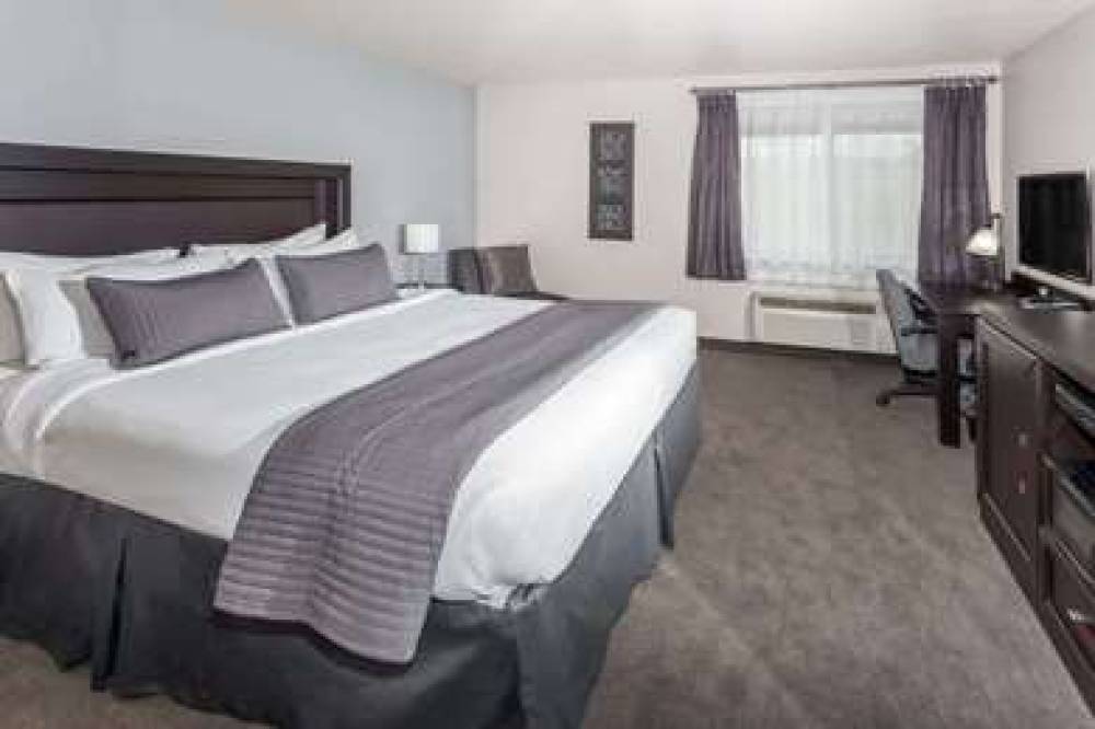 Baymont Inn & Suites Glenview 10