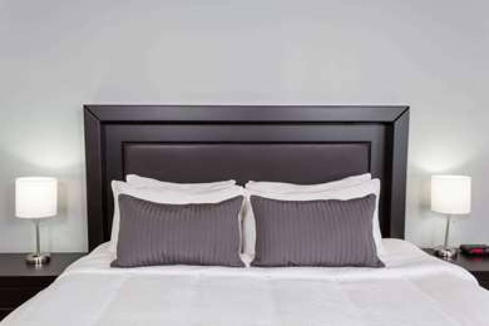 Baymont Inn & Suites Glenview 8