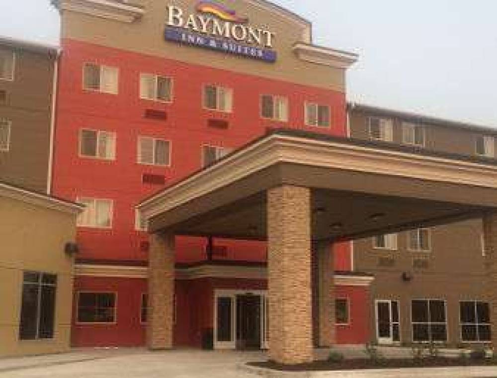 Baymont Inn & Suites Grand Forks 1