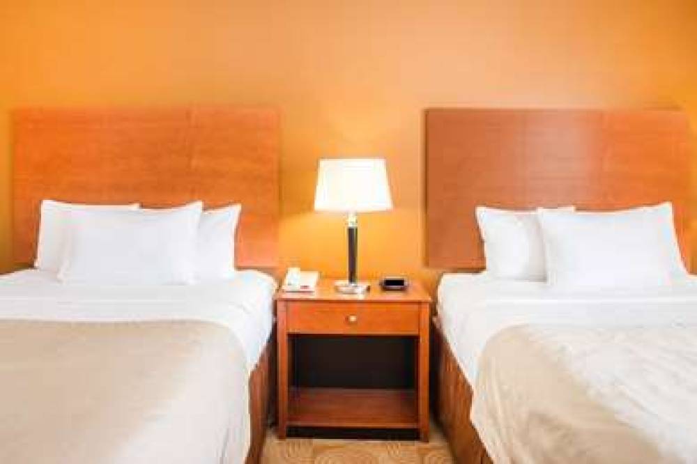 Baymont Inn & Suites Savannah South 10