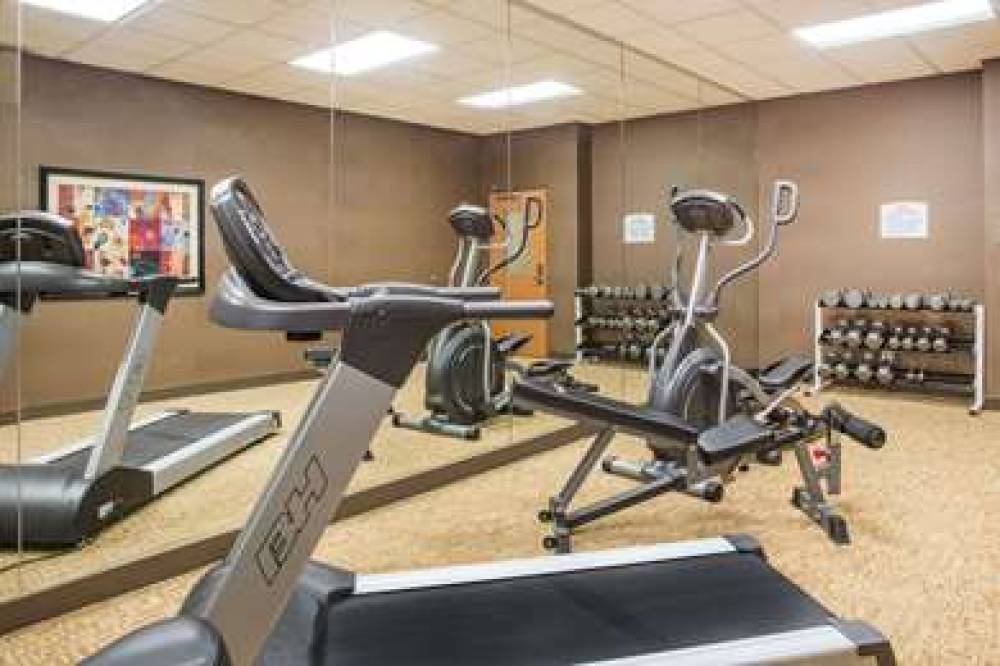 Baymont Inn & Suites Savannah South 8