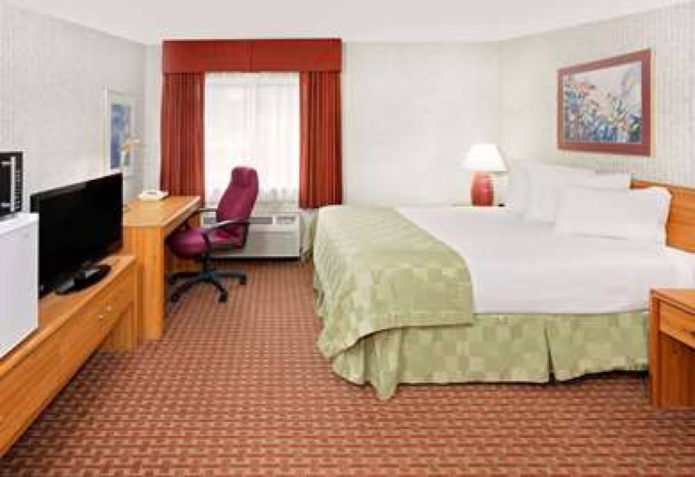 Baymont Inn & Suites St. Joseph/Stevensville 2