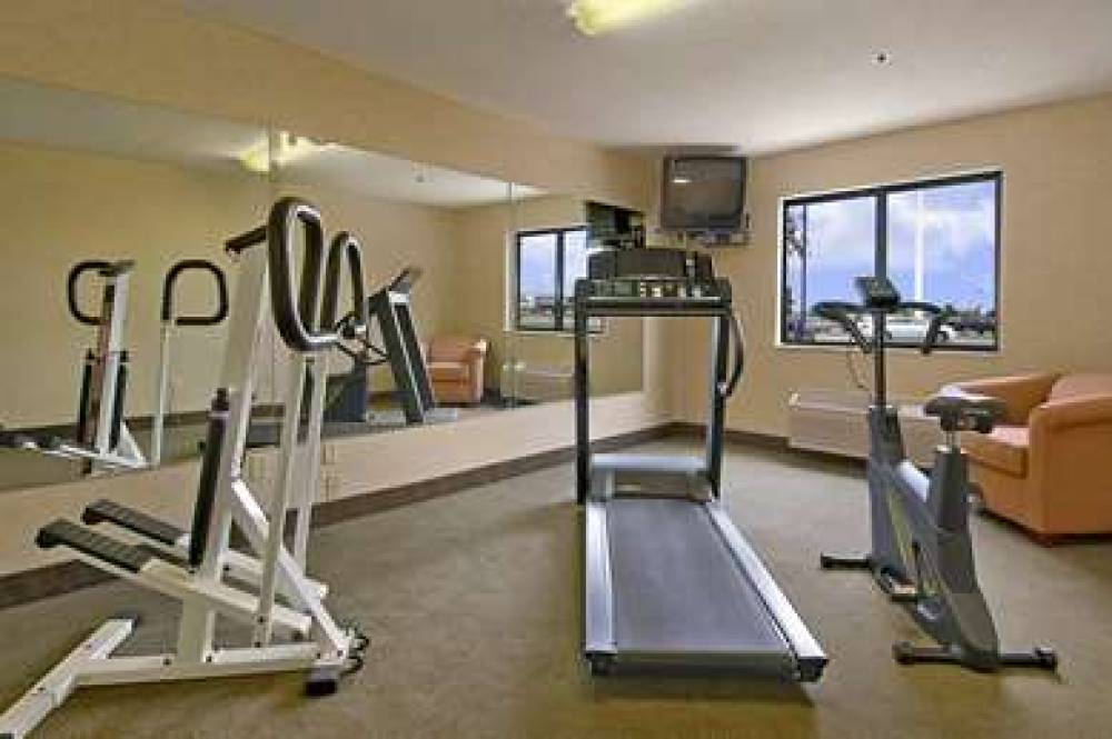 Baymont Inn & Suites Tuscola 9
