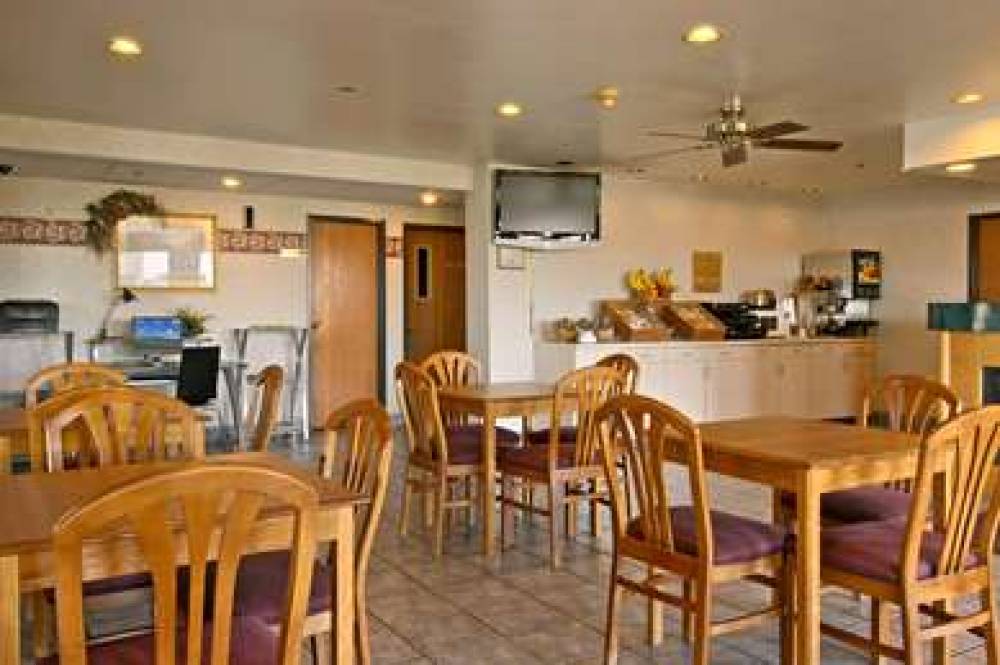Baymont Inn & Suites Tuscola 7