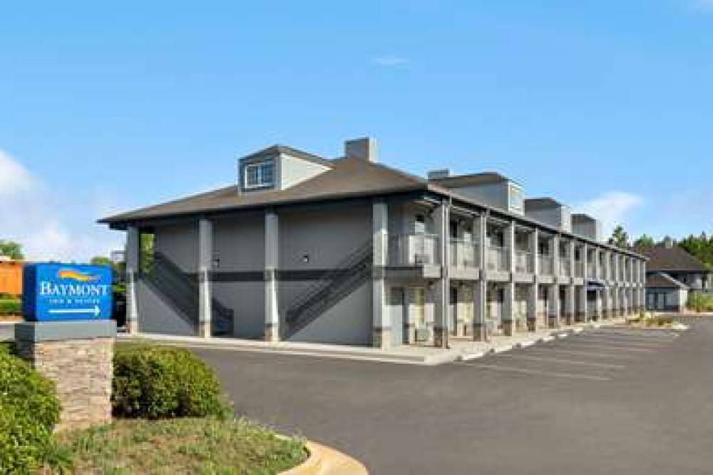 Baymont Inn & Suites Warner Robins 2