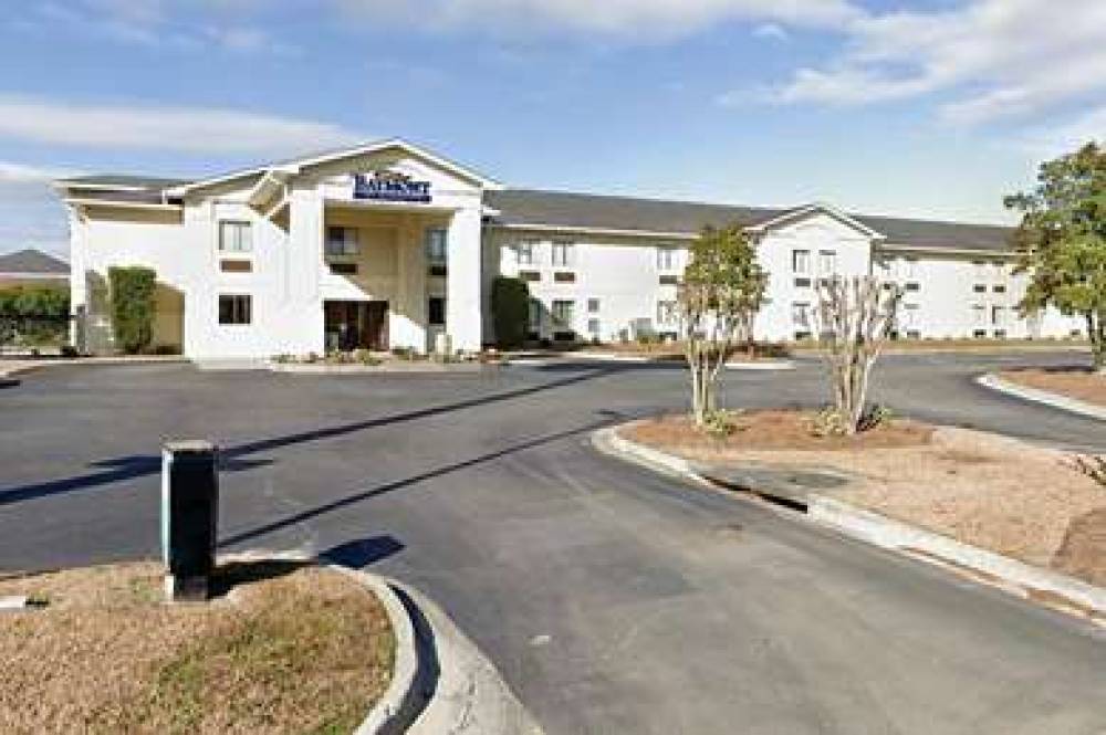 Baymont Port Wentworth