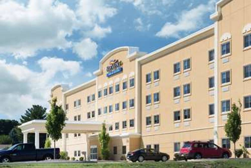 Baymont Suites Erie