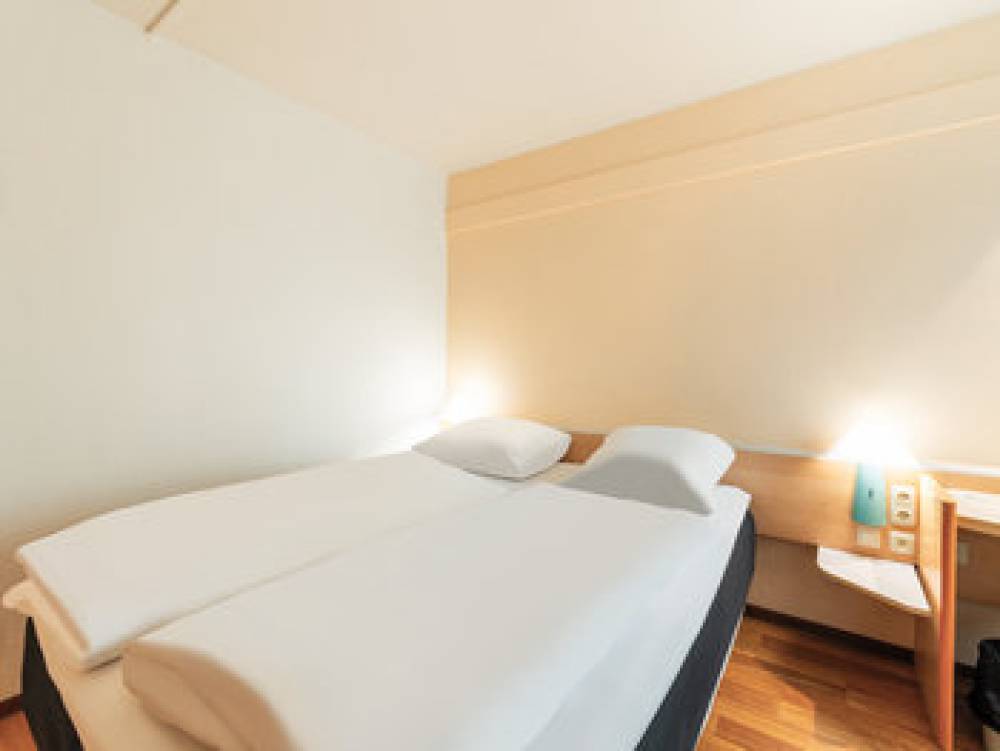 B&B HOTEL ESSEN-HBF 5