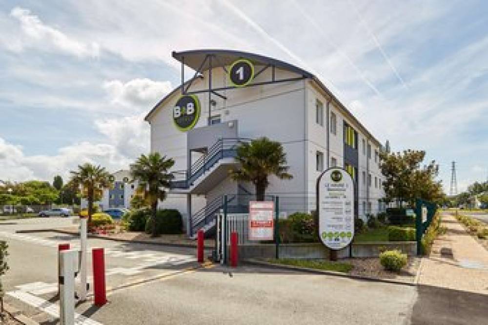 B&B HOTEL LE HAVRE 1 2