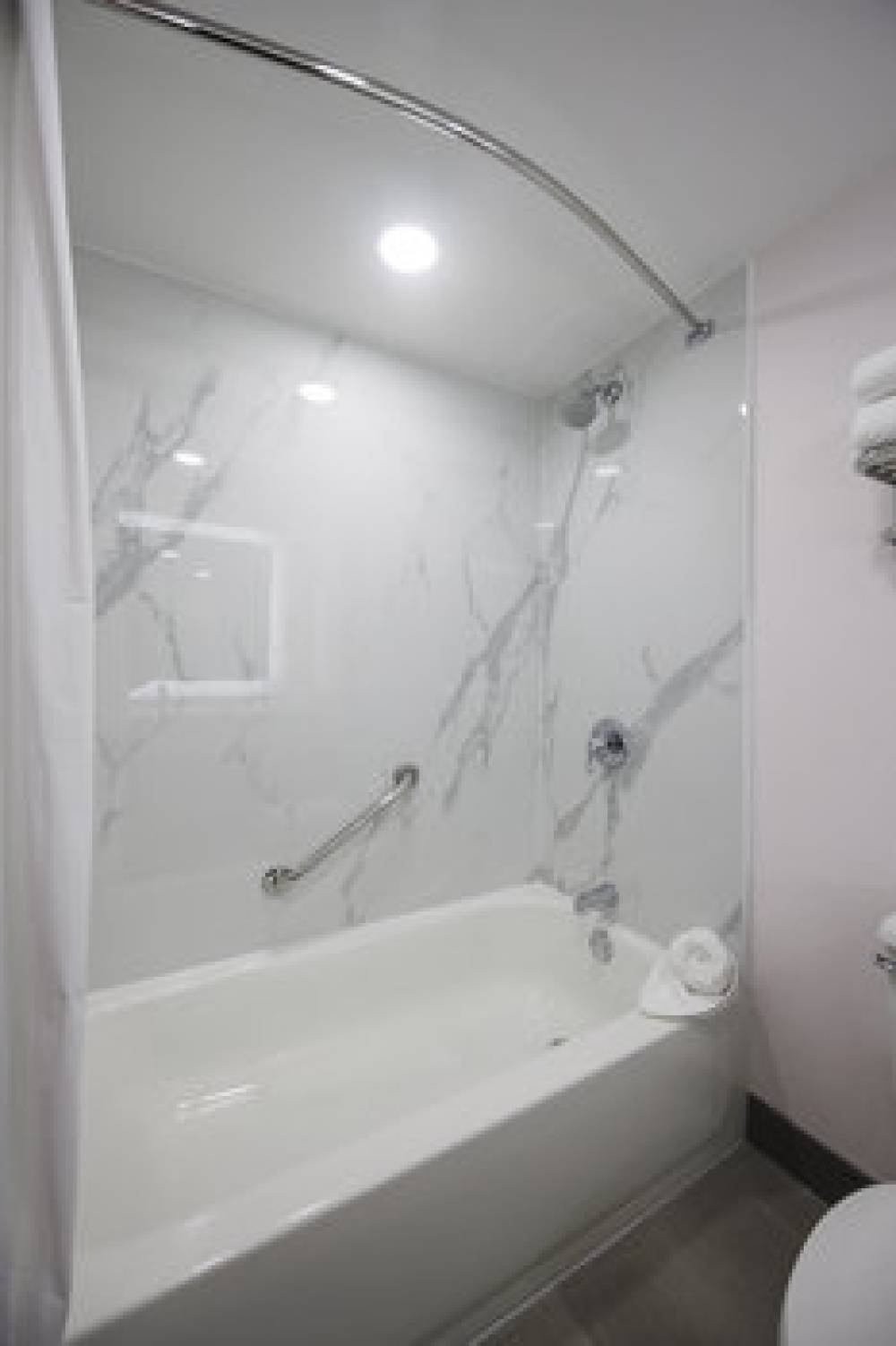 B&B HOTEL MIAMI AIRPORT 6
