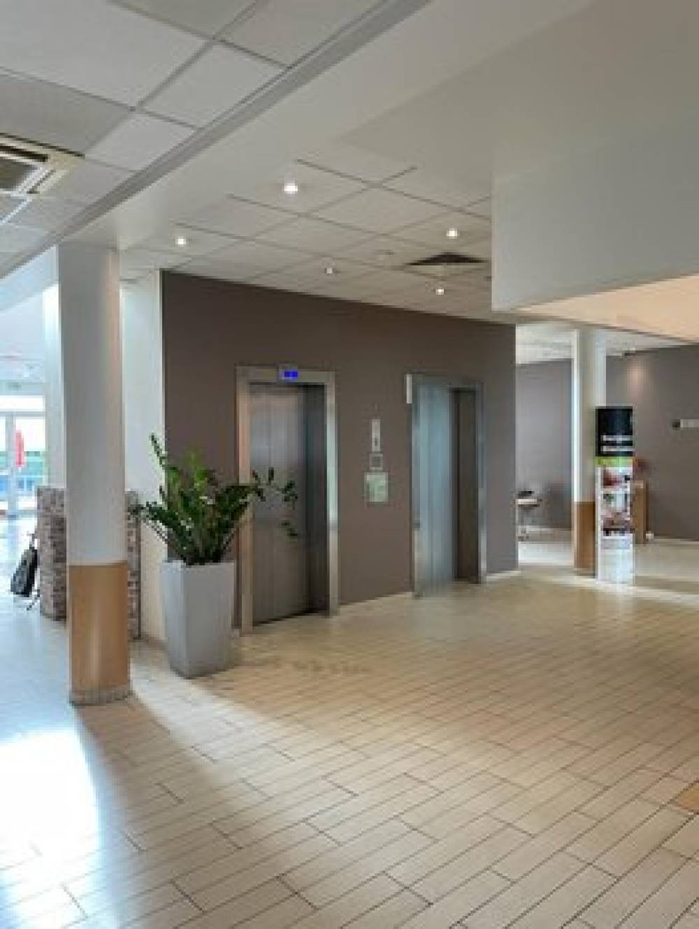 B&B HOTEL ORLY RUNGIS AEROPORT 3 ET 3