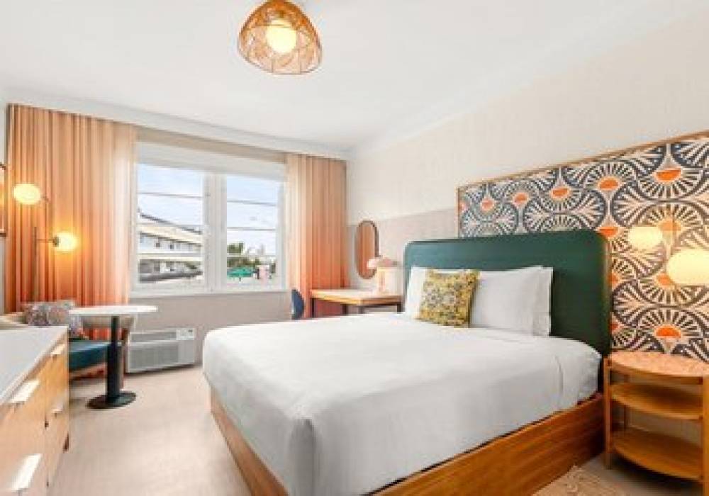 Beach Plaza Hotel 3
