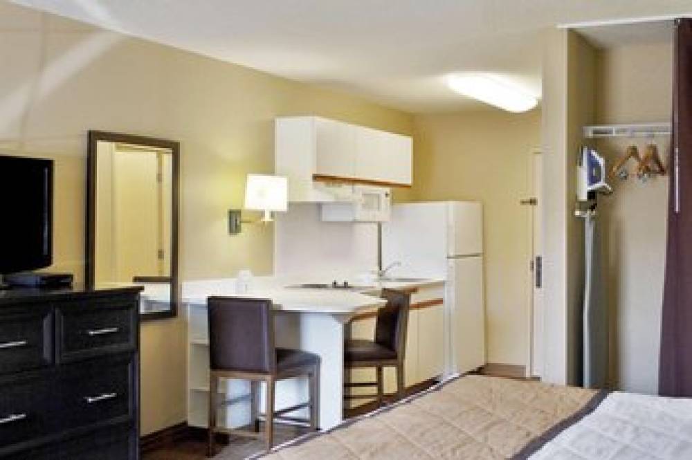 BEACHWOOD EXTENDED SUITES 3