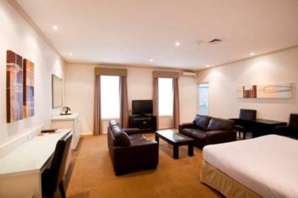 Beau Monde International 10