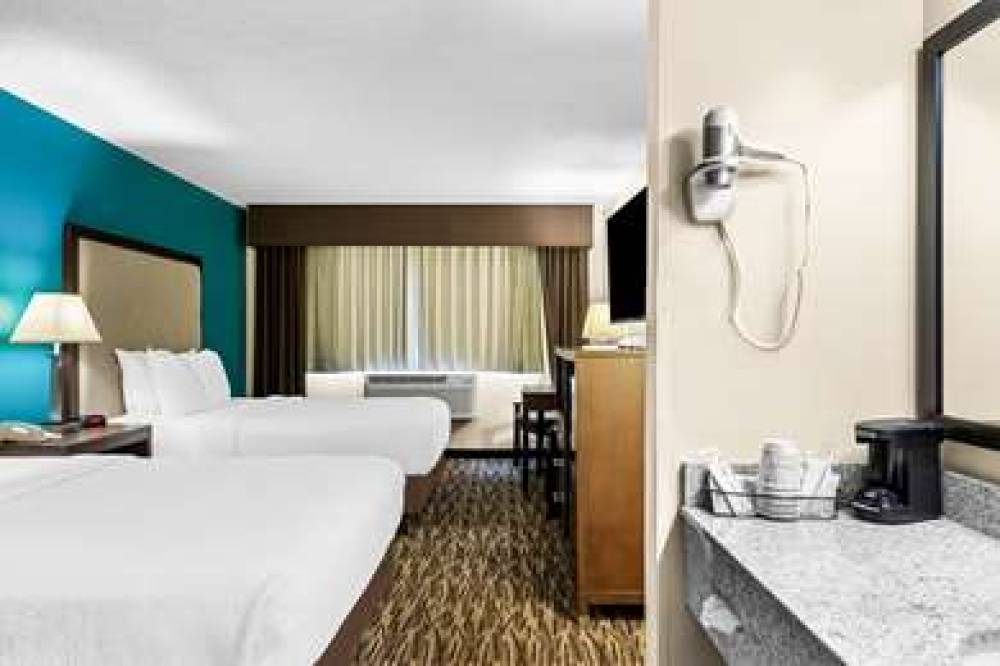 Best Western Baraboo Inn 3
