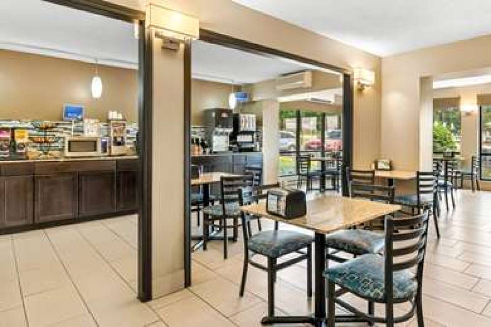 Best Western Baraboo Inn 5