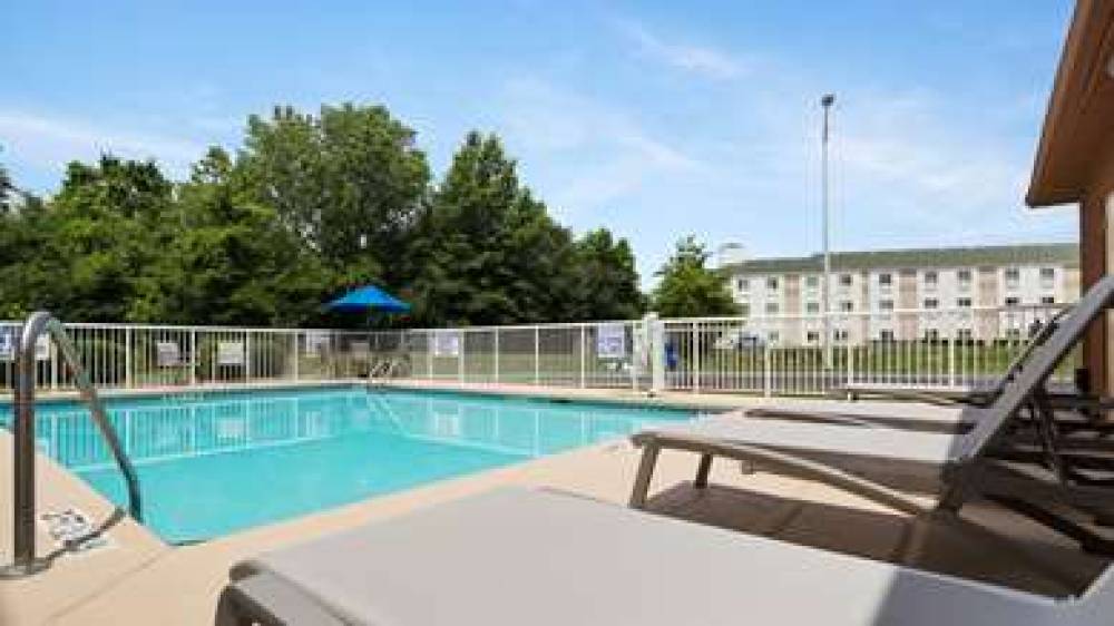 Best Western Carowinds 4