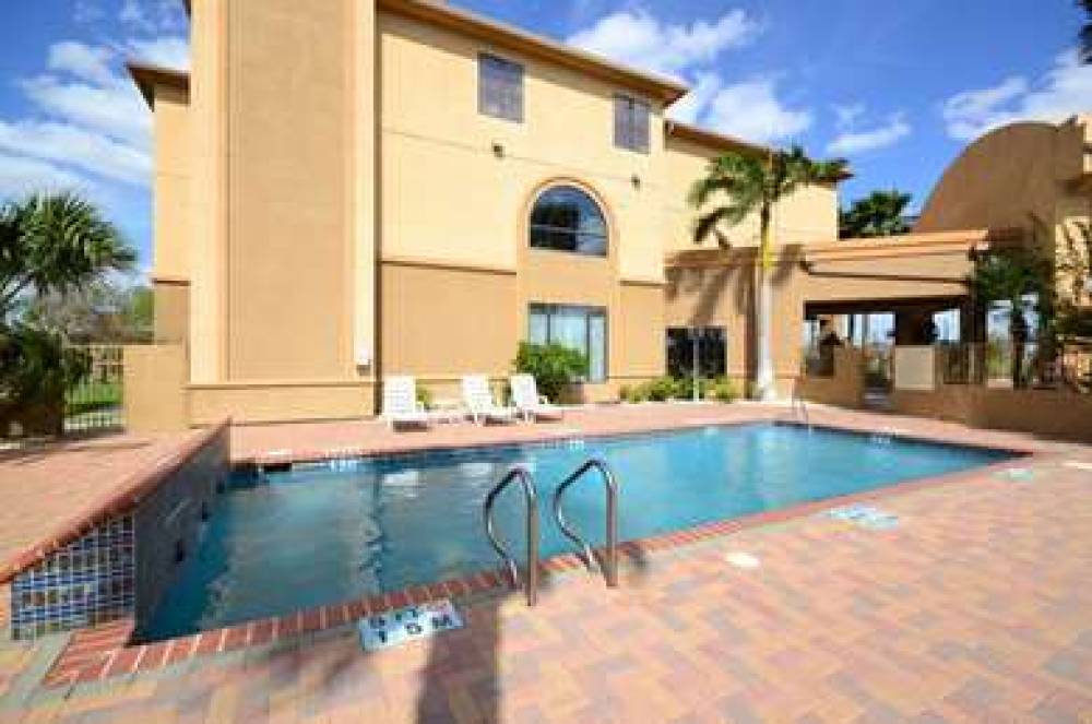 Best Western Casa Villa Suites 3