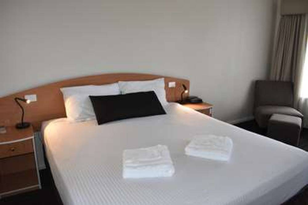 Best Western Coachman's Inn Motel 2