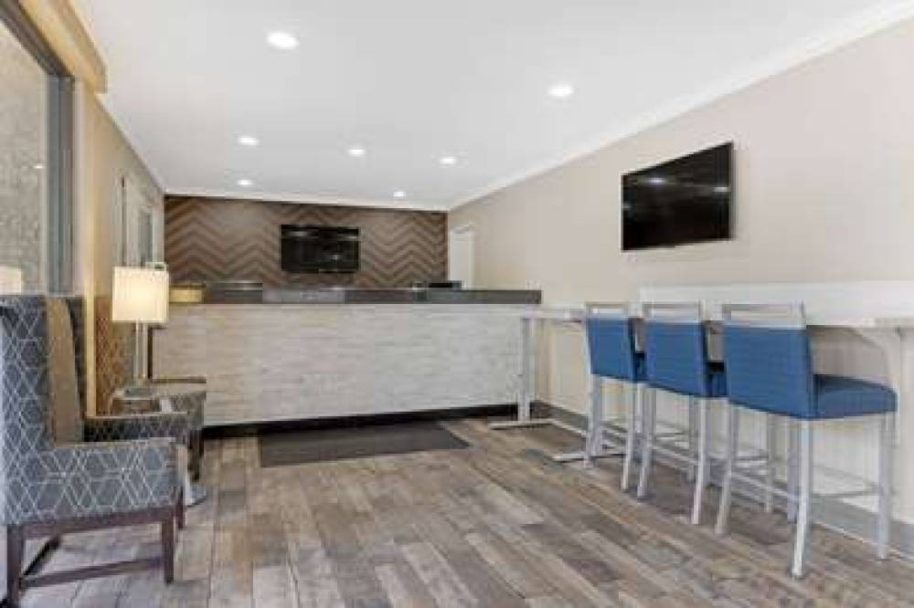 BEST WESTERN Courtesy Inn 4
