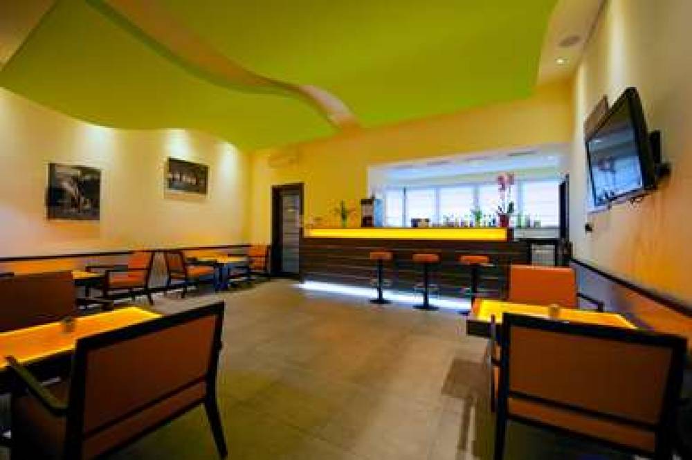 Best Western Crystal Palace Hotel 7