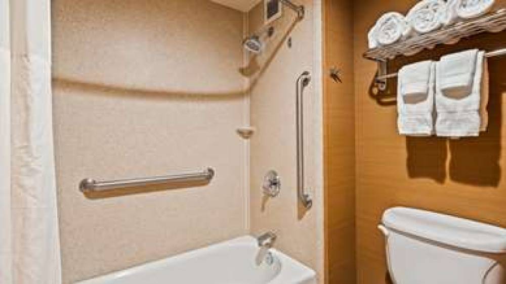 Best Western Exeter Inn & Suites 10