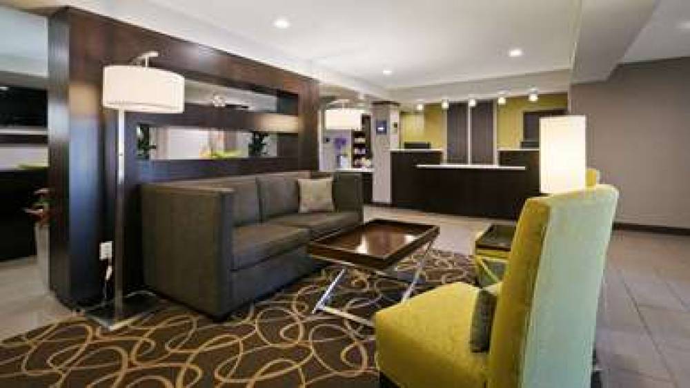 Best Western Harvest Inn & Suites 4