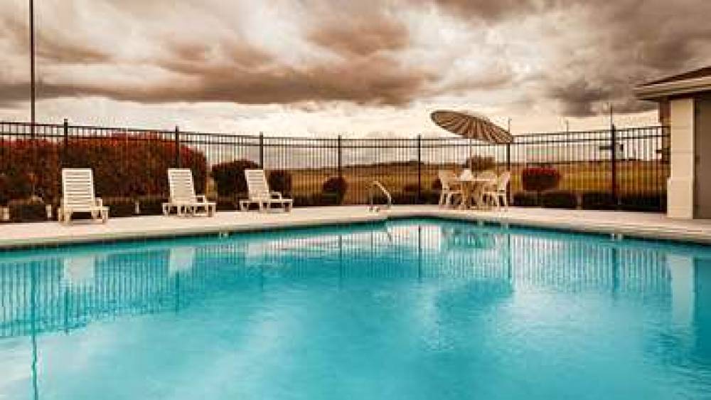 Best Western Inn & Suites 3