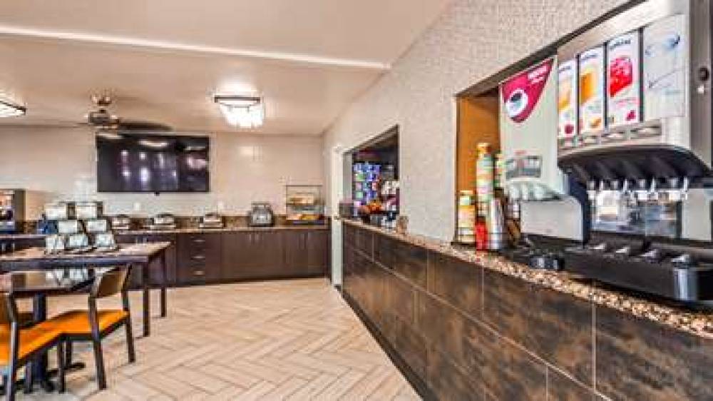Best Western InnSuites Phoenix Hotel & Suites 9