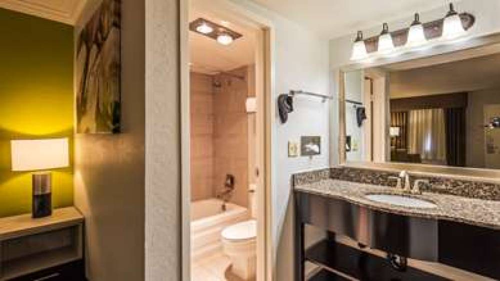 Best Western InnSuites Phoenix Hotel & Suites 10