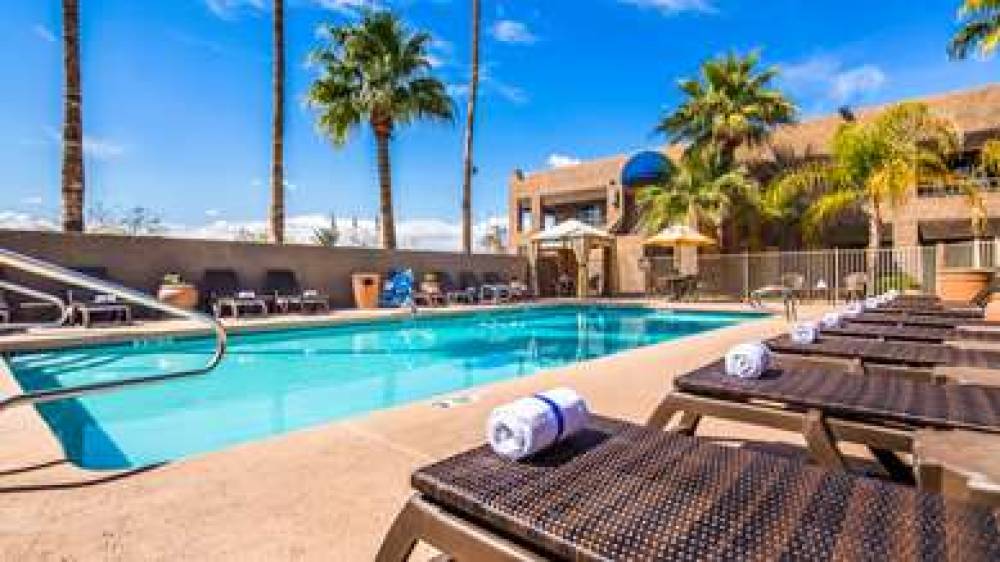 Best Western InnSuites Phoenix Hotel & Suites 3