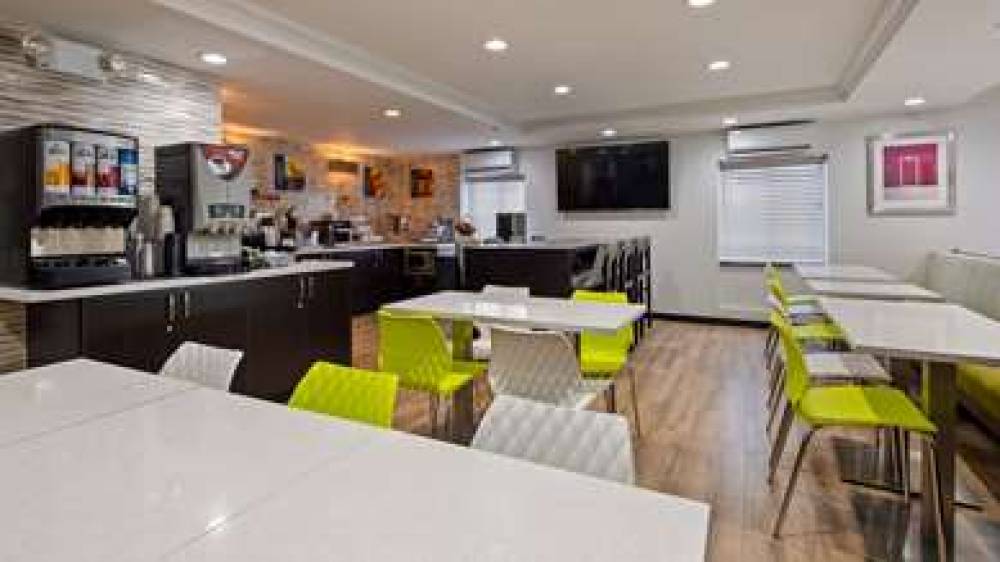 Best Western JFK Airport Hotel 6