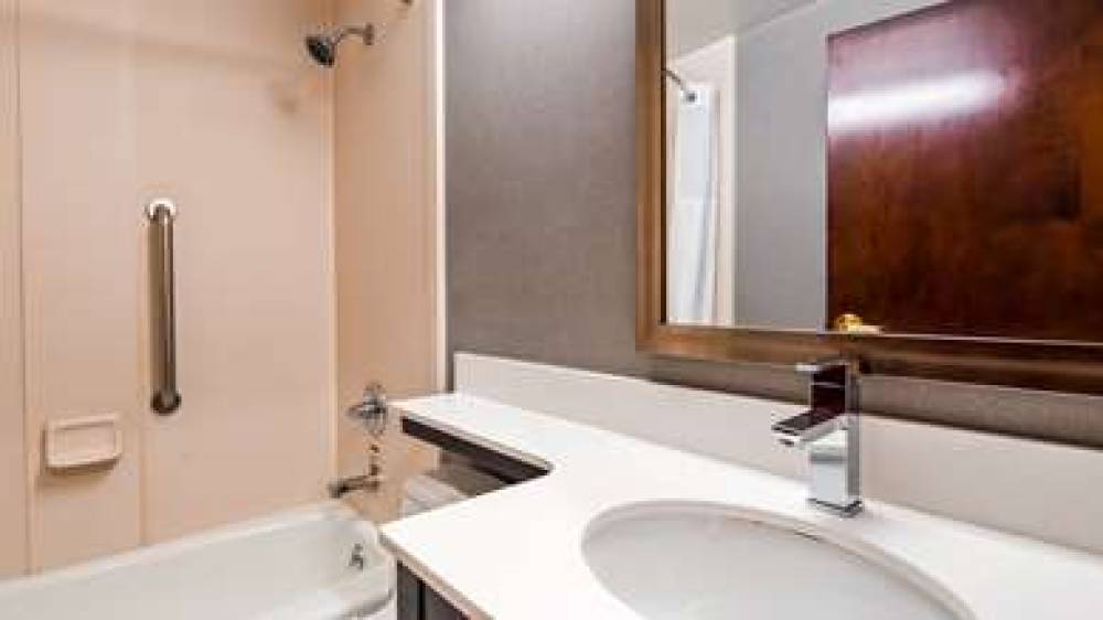Best Western JFK Airport Hotel 10