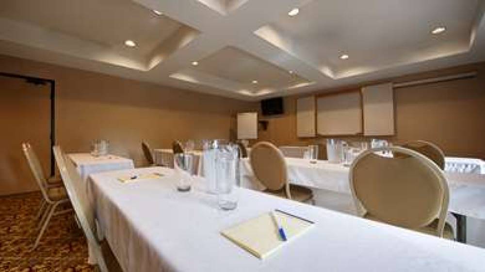 Best Western John Muir Inn 9