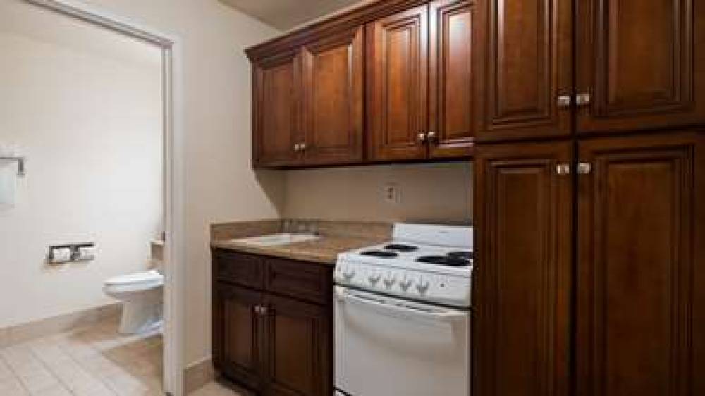 Best Western John Muir Inn 8