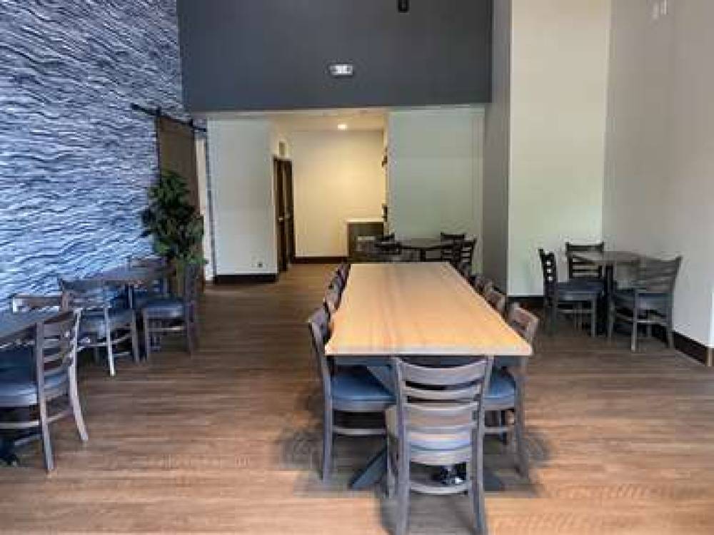 BEST WESTERN Lake Lucille Inn 8