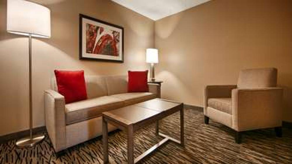 Best Western Los Alamitos Inn & Suites 10