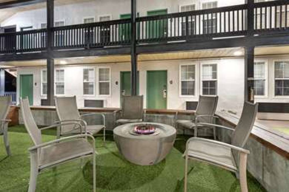 Best Western Marina State Beach 6
