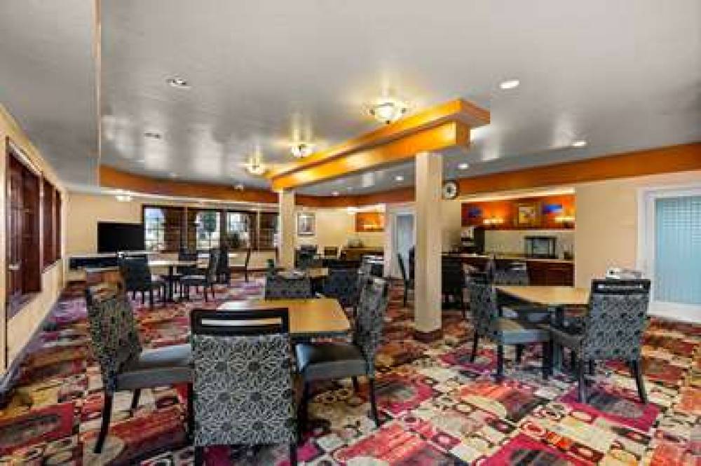 Best Western Moreno Hotel & Suites 4