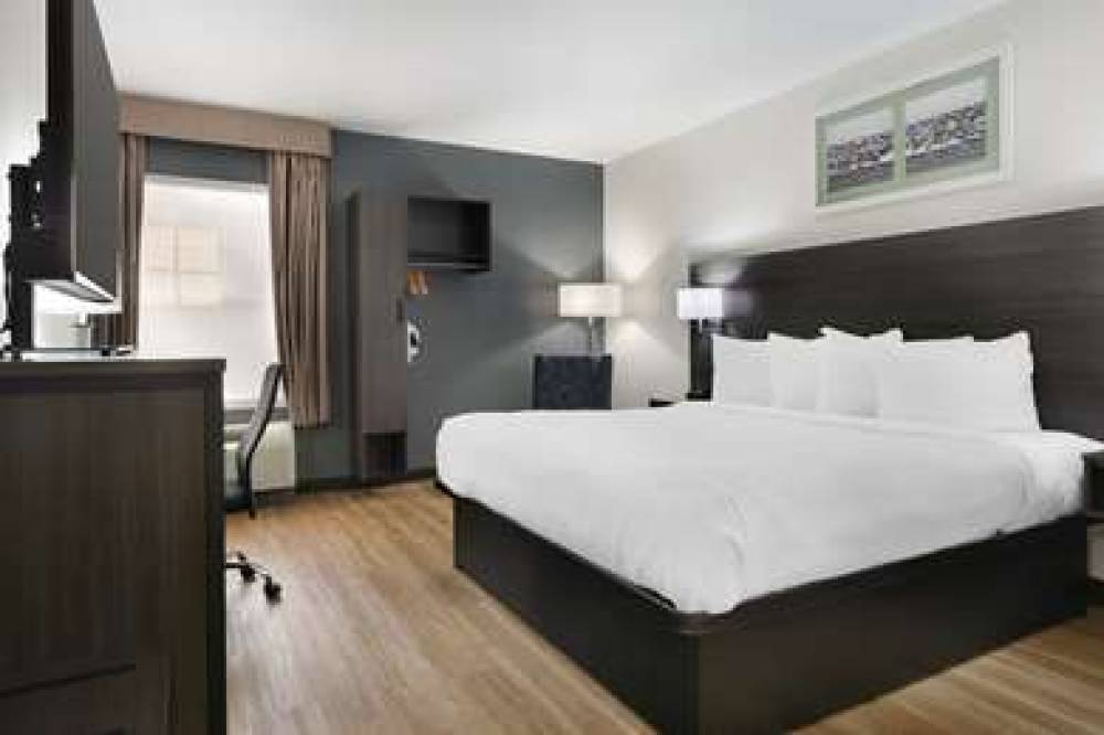 Best Western Mystic Hotel 10