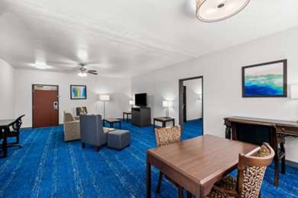 Best Western Palace Inn & Suites 7