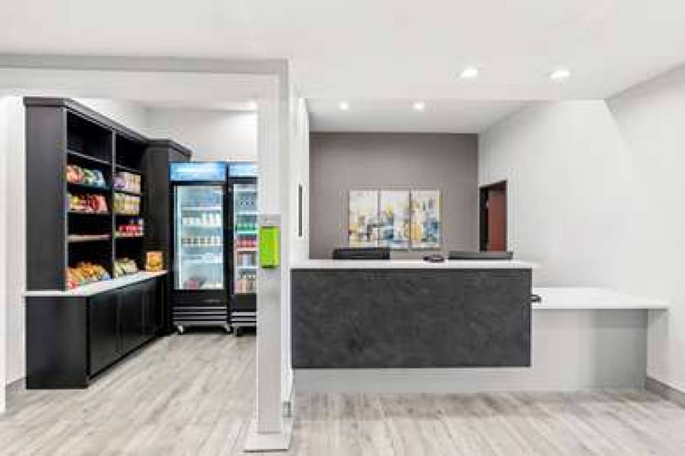 Best Western Palace Inn & Suites 10