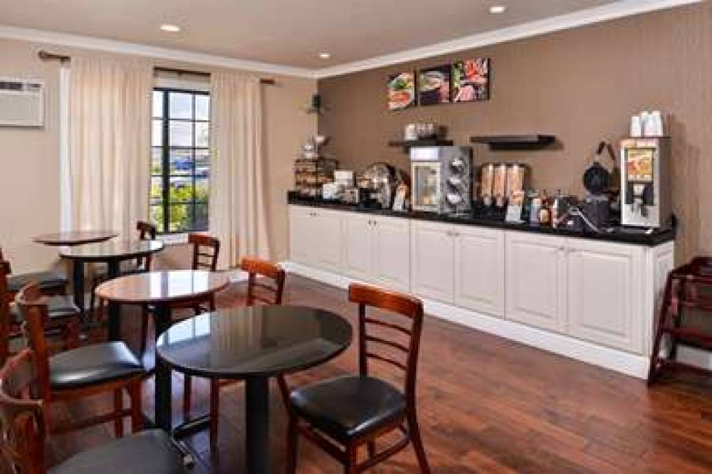 Best Western Palm Garden Inn 8