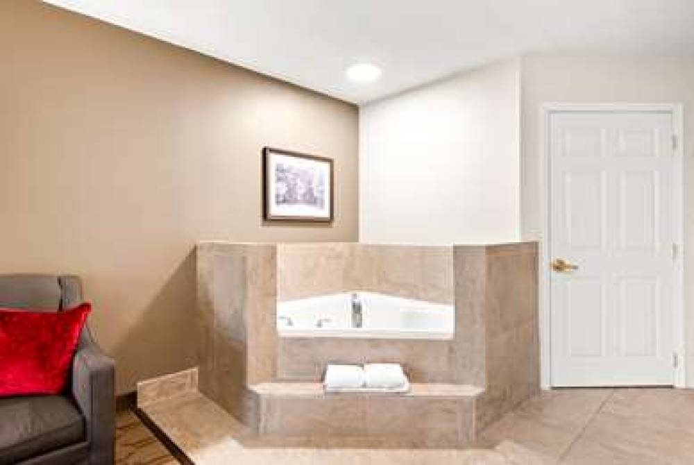 Best Western Palmyra Inn & Suites 9