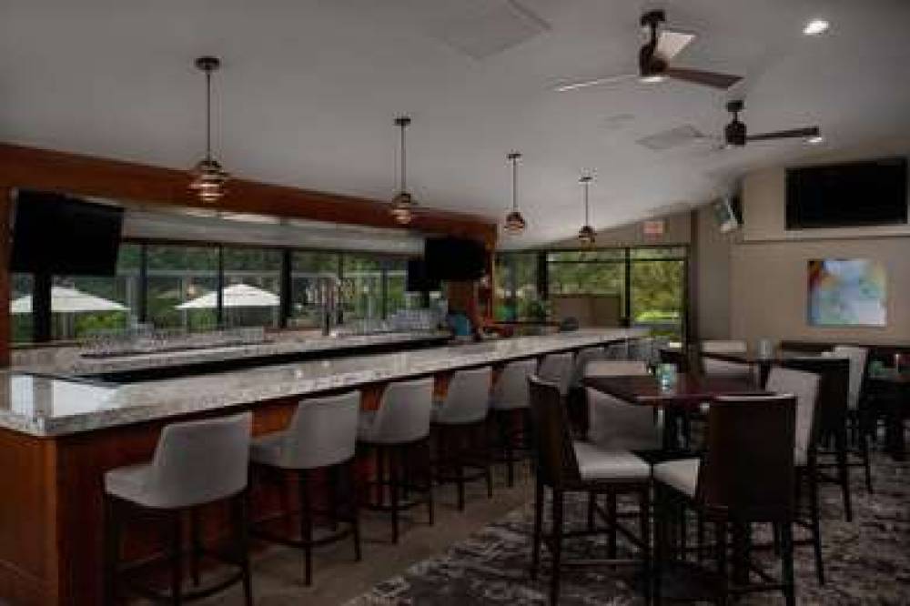 Best Western Plus Agate Beach Inn 4