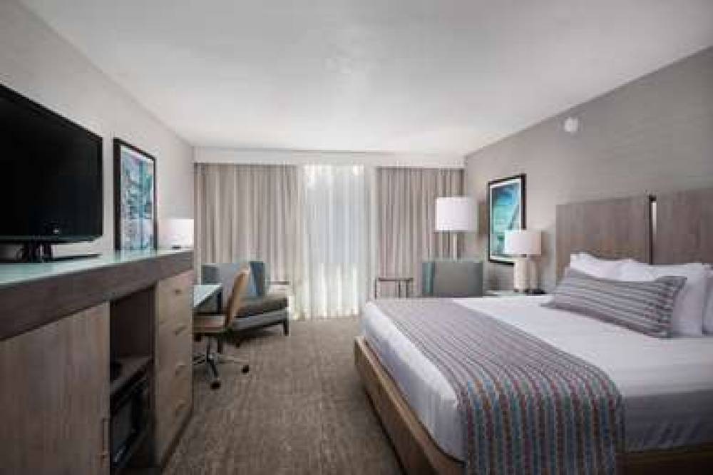 Best Western Plus Agate Beach Inn 9