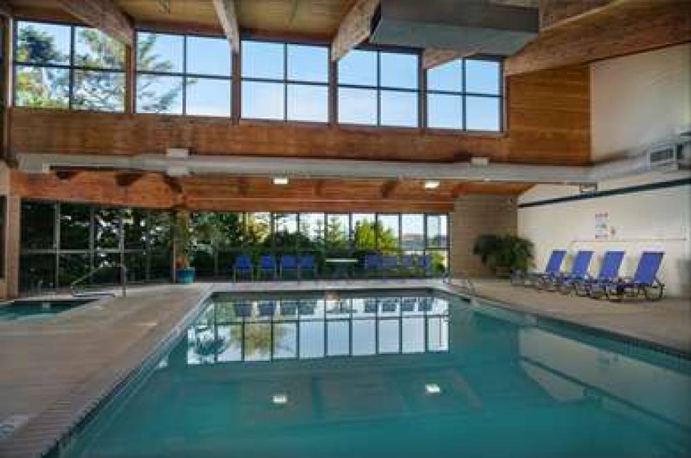 Best Western Plus Agate Beach Inn 2