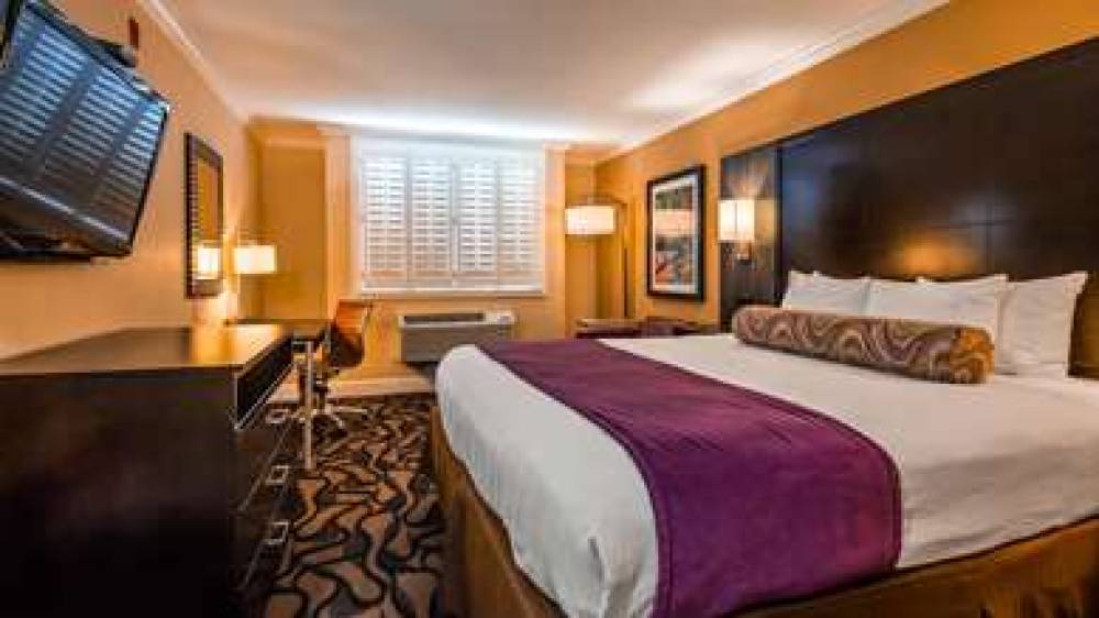 Best Western Plus Airport Plaza 7
