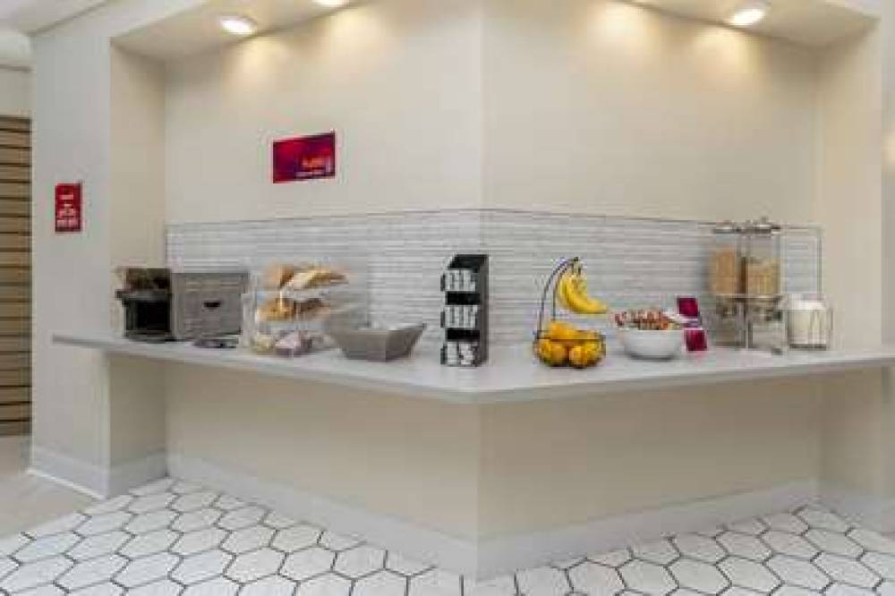 Best Western Plus All Suites Inn 6