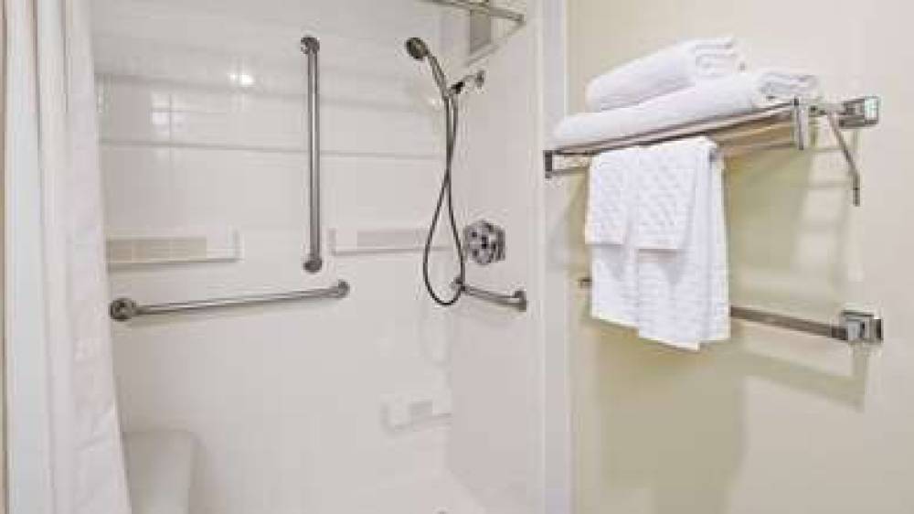 BEST WESTERN PLUS Bayside Inn 6